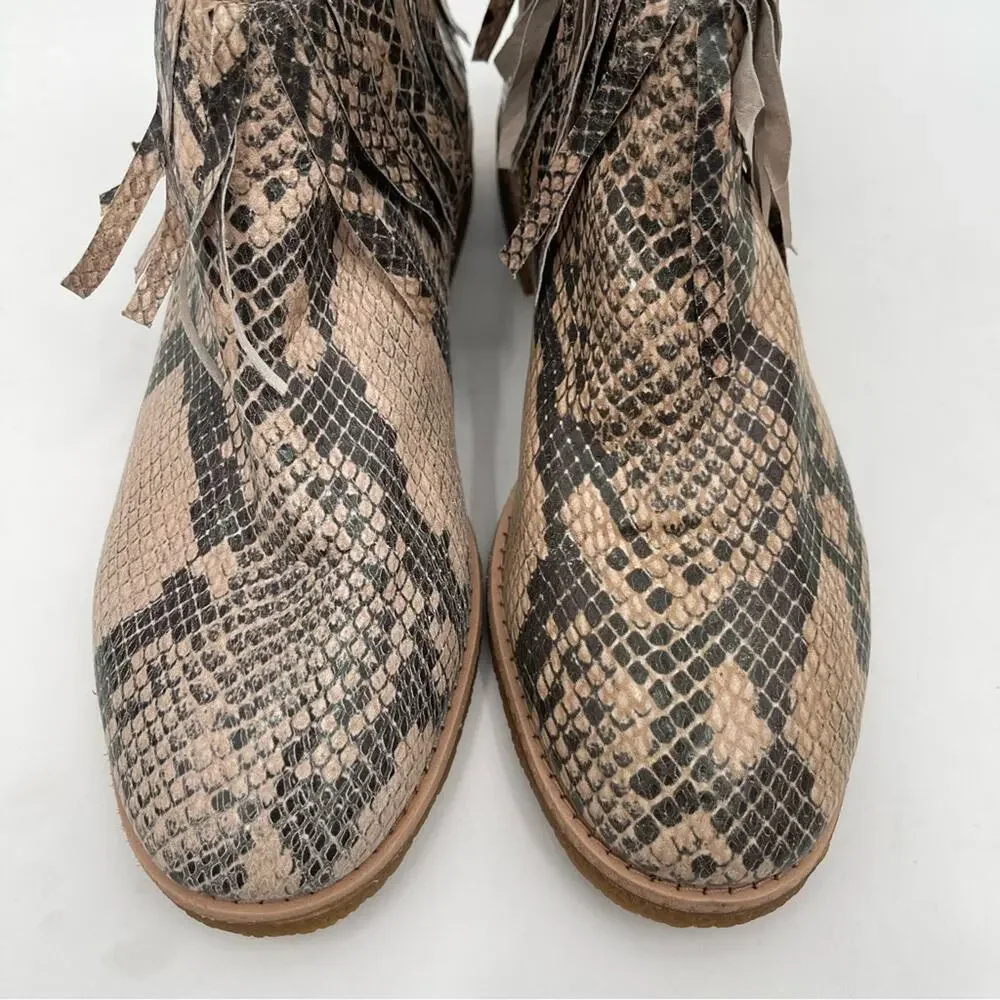 NEW KATE SPADE x SAKS Boots Bestie Fringe Bootie Snakeskin Zipper Size 7 NWOT